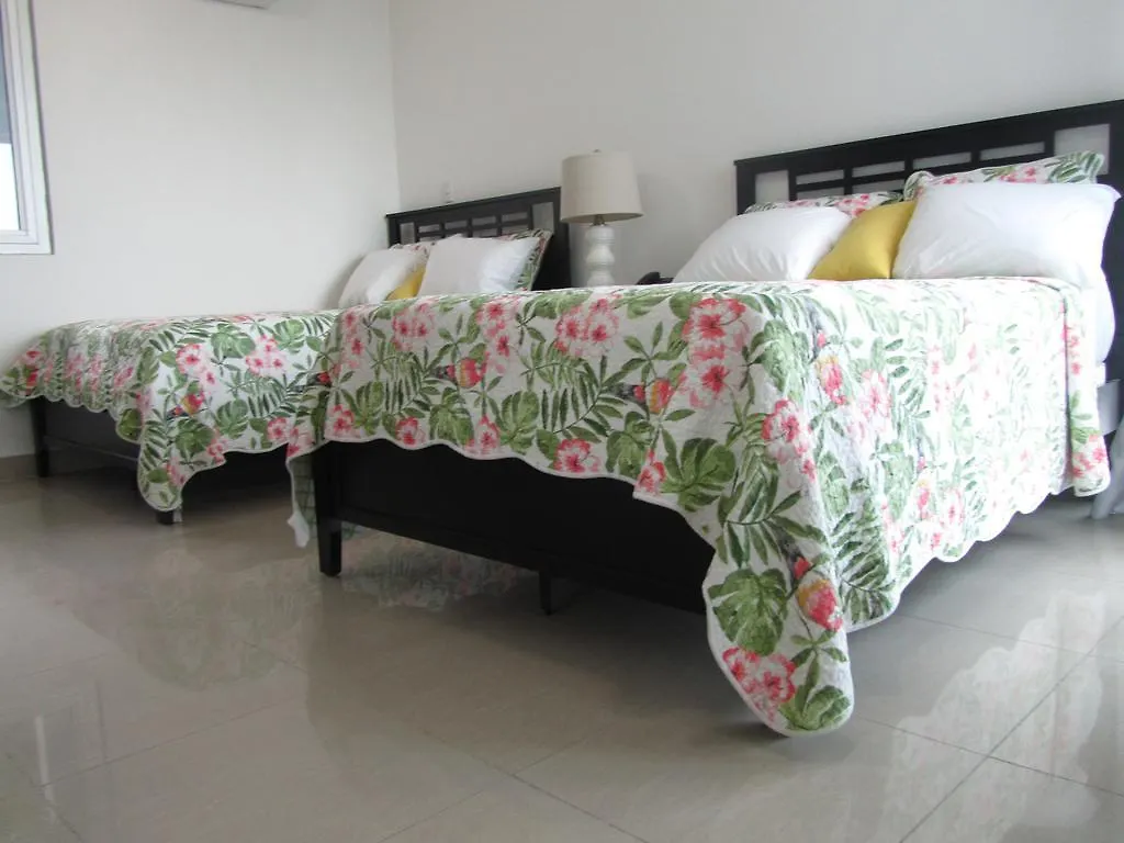 Gala Tower Condo & Hotel Port-au-Prince 5*, Petionville